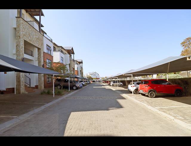2 BEDROOM APARTMENT FOR SALE IN GREENSTONE HILL